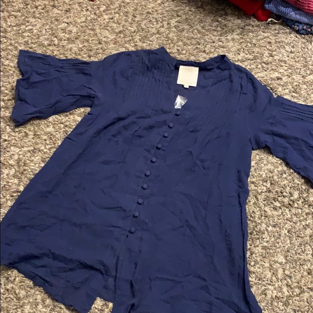 Bell sleeve top